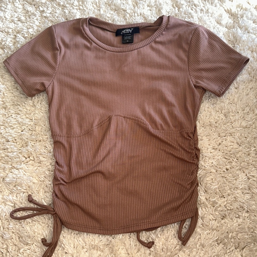 short sleeve synched side top